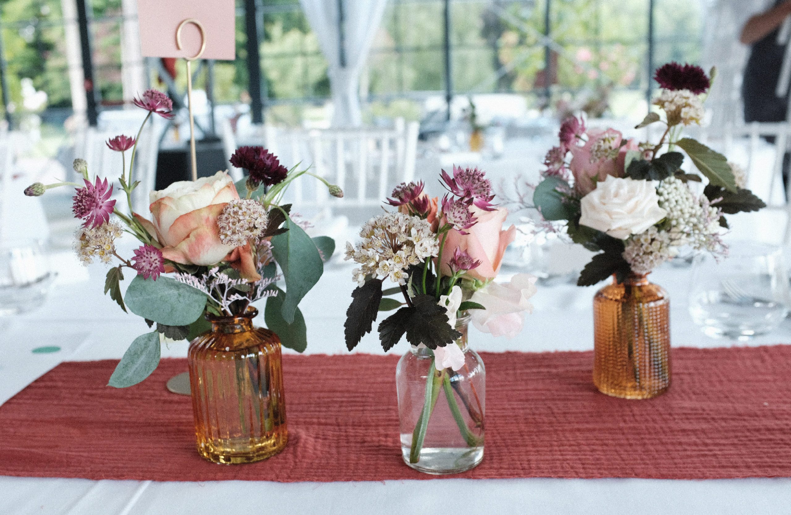 Mini bouquets pour un mariage terracotta (2022)